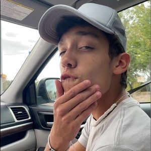 Meet your Posher, Andre